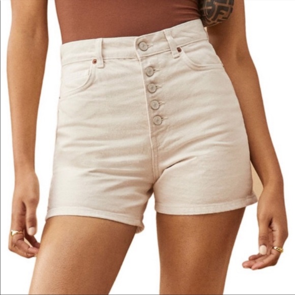Reformation Pants - NWOT REFORMATION AMY BUTTON FLY HIGH RISE JEAN DENIM SHORTS BONE WASH Size 29